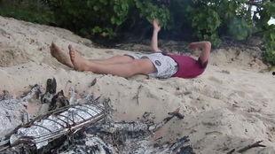 巨人被困荒岛吃瓜,巨人如何靠吃瓜度日